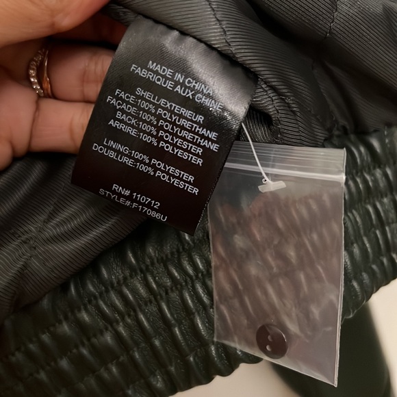 NWT Urban Outfitters faux fur hunter green flight jacket Size Small - Picture 9 of 10